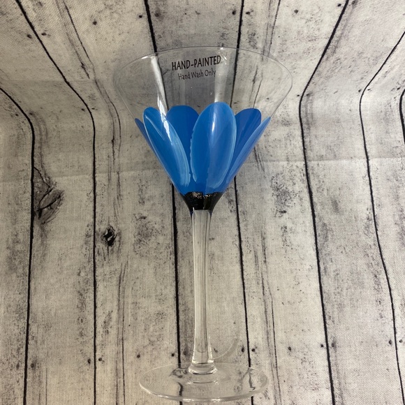 BLUE FLOWER HAND PAINTED MARTINI GLASS - Picture 4 of 4